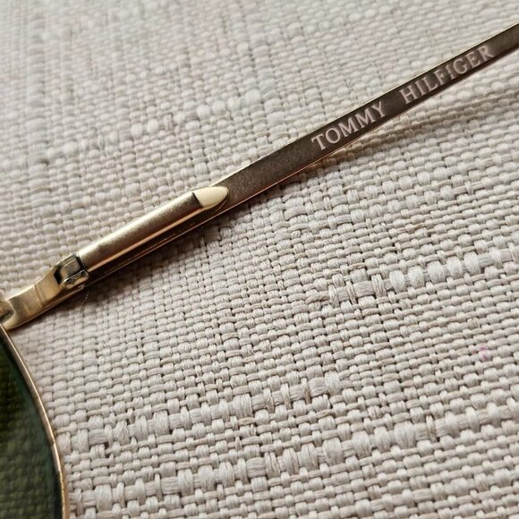 Vintage Tommy Hilfiger Sunglasses Gold Tone Frame Mirror Lenses Eye Wear - Picture 11 of 12